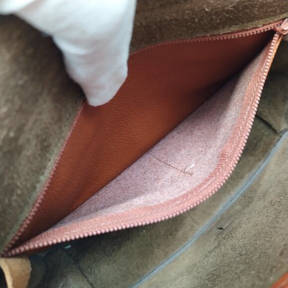 Dooney & Bourke Green Pebbled Leather Buckler Crossbody Bag -Vintage Made in USA - Picture 14 of 15